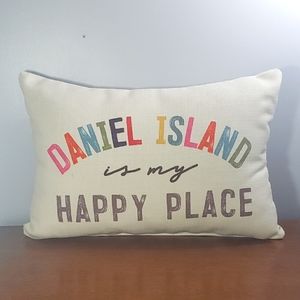 MULTICOLORED PILLOW "Daniel Island is my happy place"